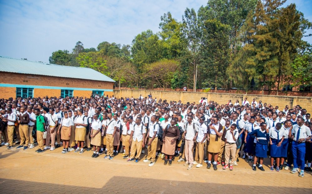 Abanyeshuri basabwe gukora cyane kugira ngo bazatsinde neza