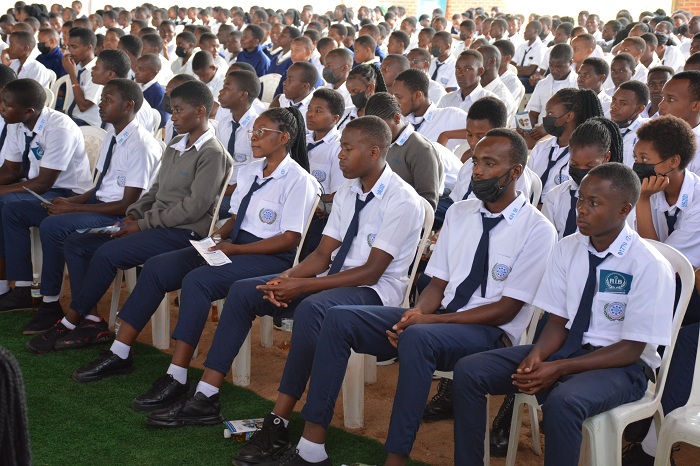 Abanyeshuri basabwe kwirinda amayeri yose akoreshwa n'abagamije kubasambanya