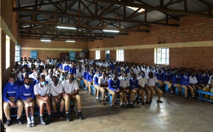 Abanyeshuri bo mu ishuri ryisumbuye rya Nyarutovu biyemeje kudahishira ibyaha bibakorerwa