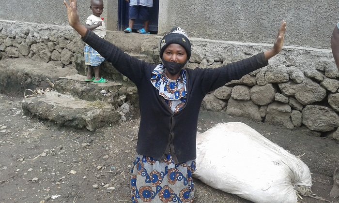 Yishimiye ko abana be basubiye ku ishuri akaba arimo no kubakirwa inzu