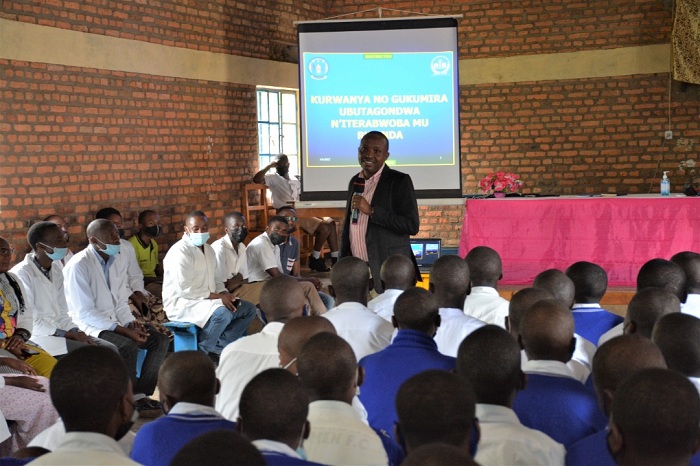 Ubuyobozi bw'ikigo nabwo bwiyemeje gutanga umusanzu mu gukumira ibyaha