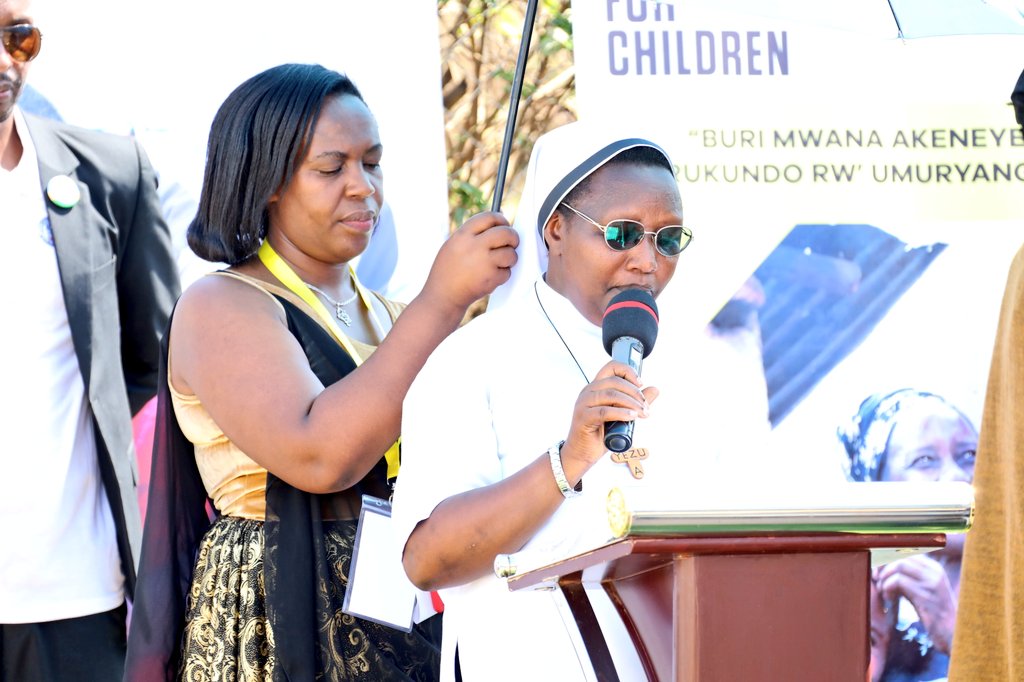 Dative Nikuze ukuriye umuryango w'ababikira b'Inshuti z'Abakene