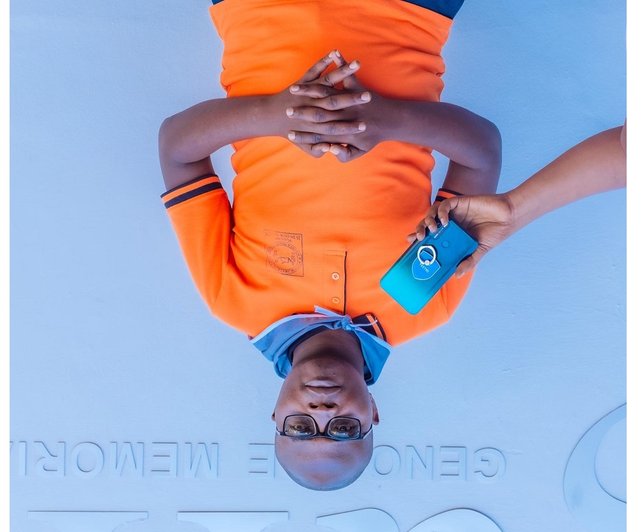 Umuyobozi w'ishuri, Elia Hakizimana