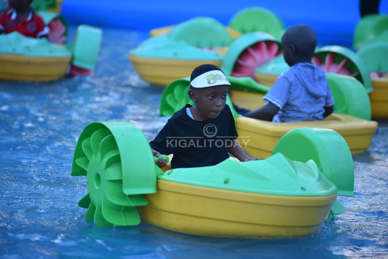 Abana bagaragaje impano mu gutwara ubwato