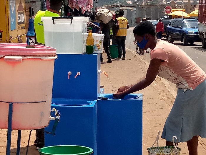 Baravuga ko kubahiriza amabwiriza yo kwirinda Covid-19 bagiye kurushaho kubigira ibyabo