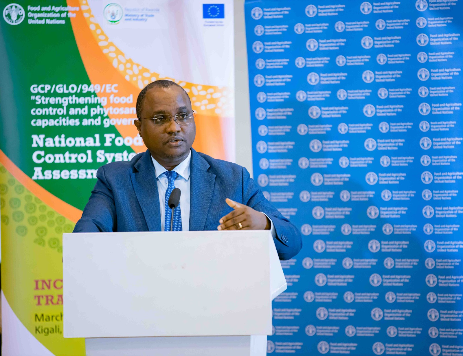 Minisitiri w'Ubucuruzi n'Inganda, Prof. Jean Chrisostome Ngabitsinze