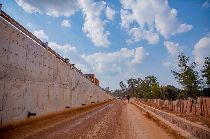 Igice kimwe cy'umuhanda wa Kicukiro Centre ni uko kimeze