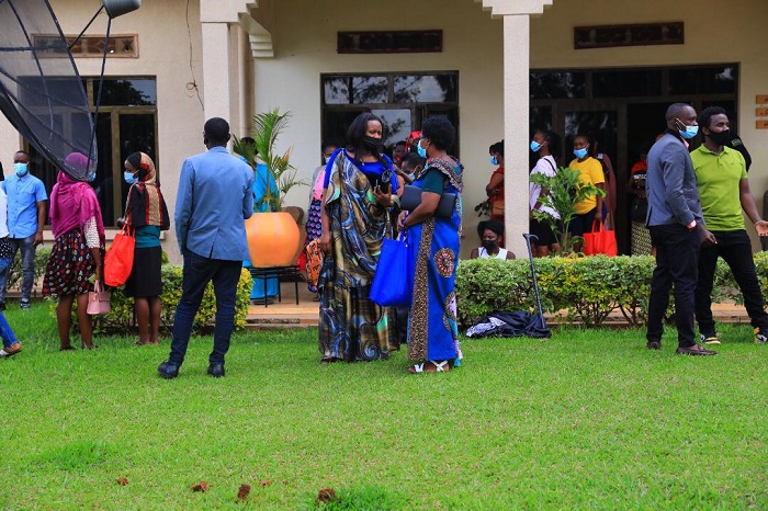 Bamwe mu bari bitabiriye umuhango wo gusaba no gukwa