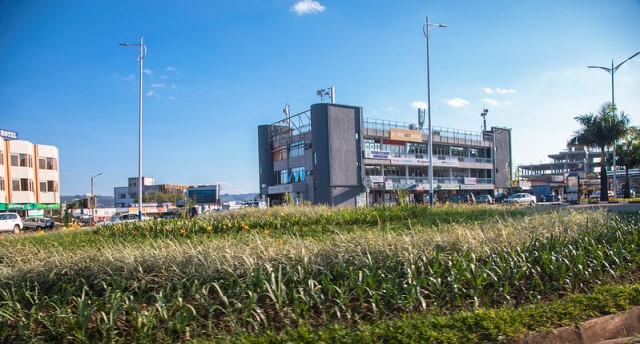 Hirya no hino muri Kigali indabo zatewe zirasa neza