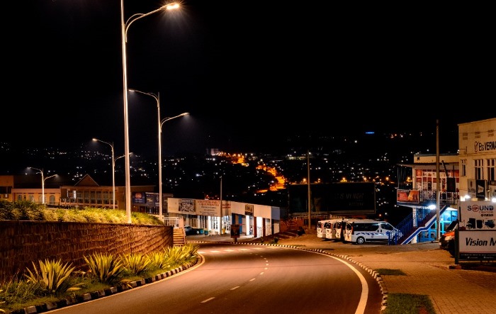 Ku Muhima umanuka uva mu Mujyi. Aha hantu hakundaga kuba hari ibinyabiziga bimanuka biva mu Mujyi byinshi mu masaha ya nijoro