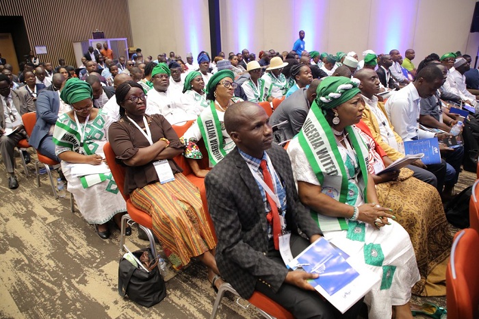 Inama yitabiriwe n'abantu baturutse mu bihugu bitandukanye
