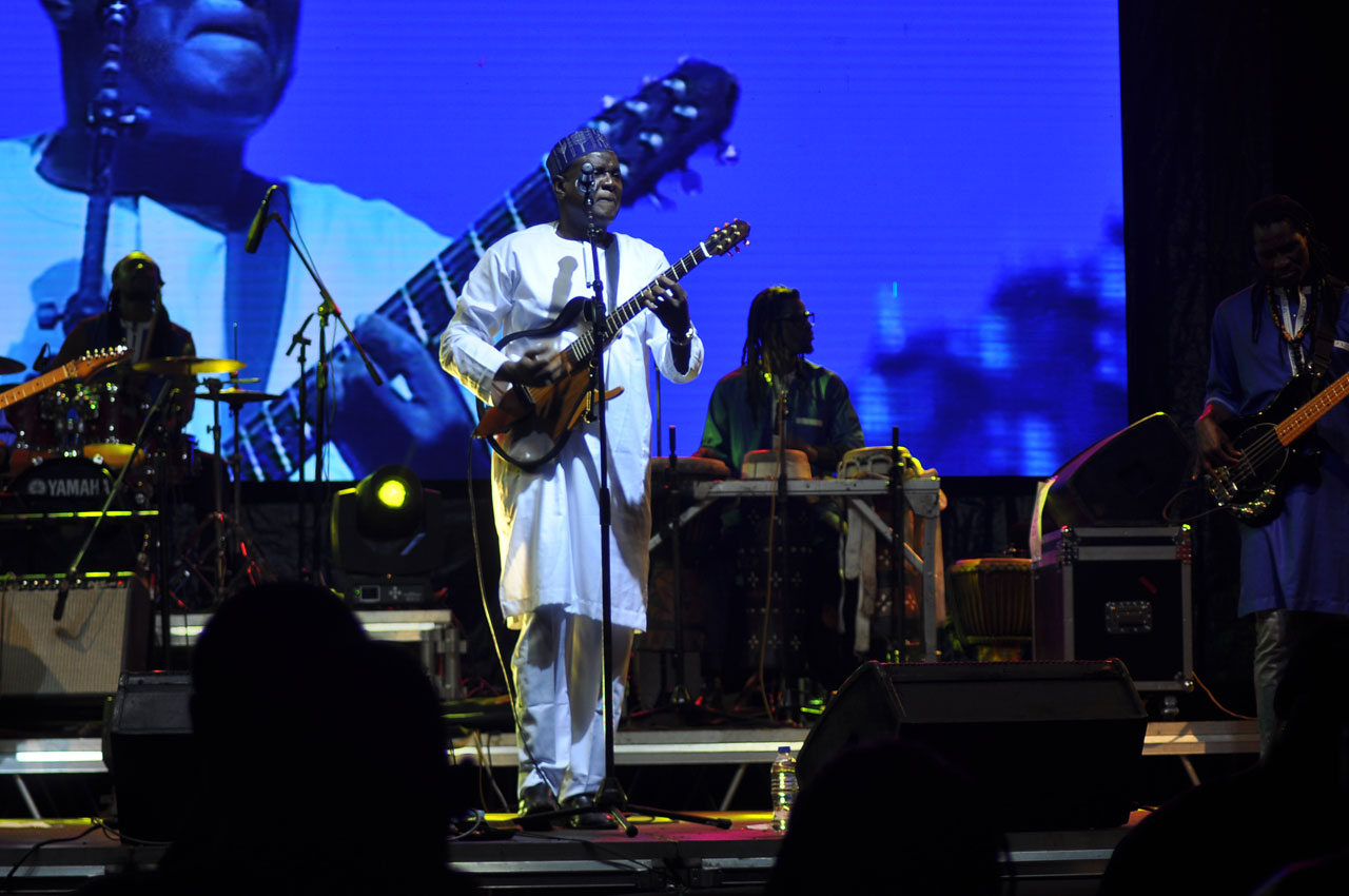 Ismael Lo ku rubyiniro 