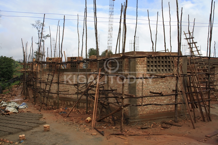 Kiliziya ya nyange irimo kubakwa.