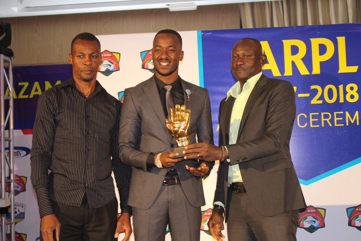 Kimenyi Yves, Umunyezamu w'umwaka