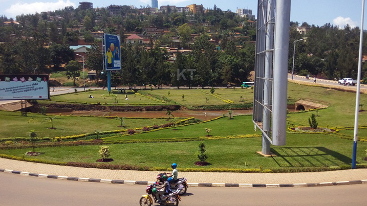 Ku Kinamba cya mbere.