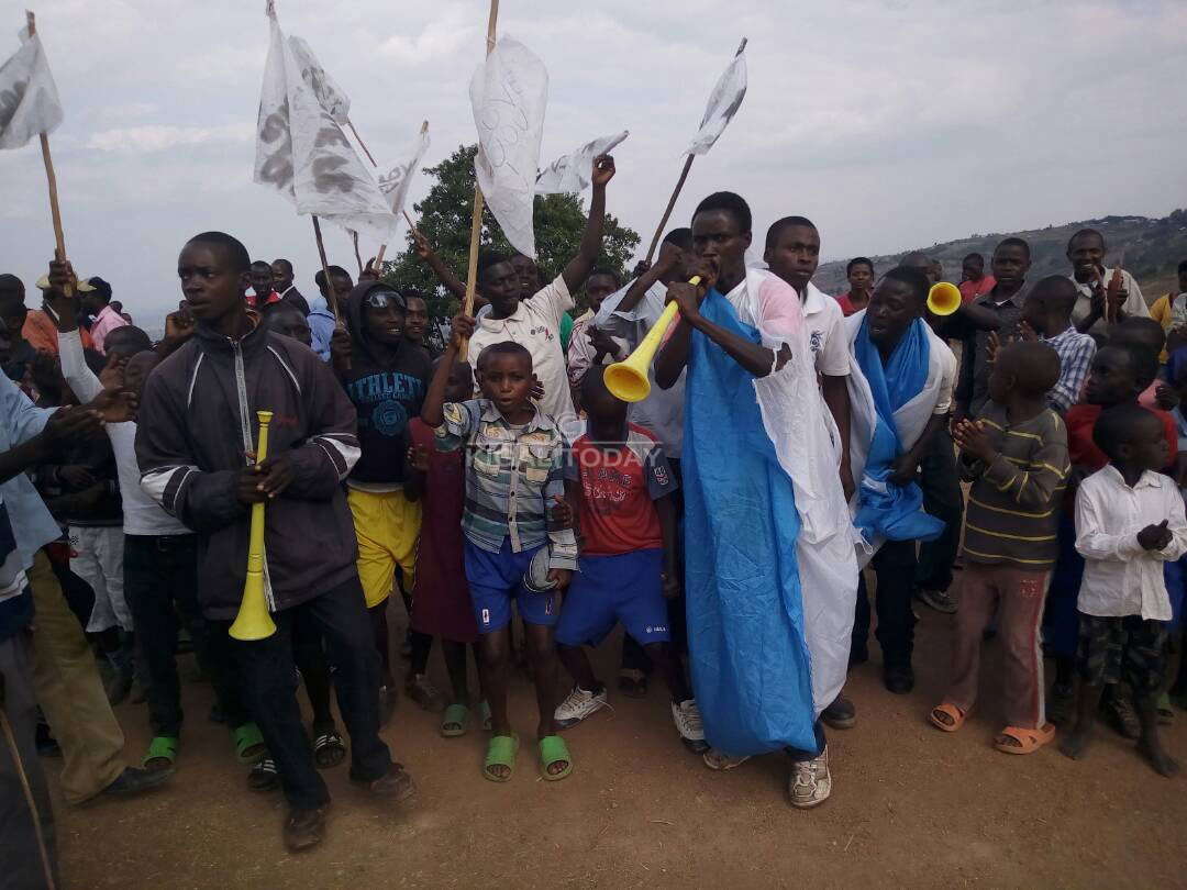 Abatuye Umurenge wa Kinazi bakunda umupira w