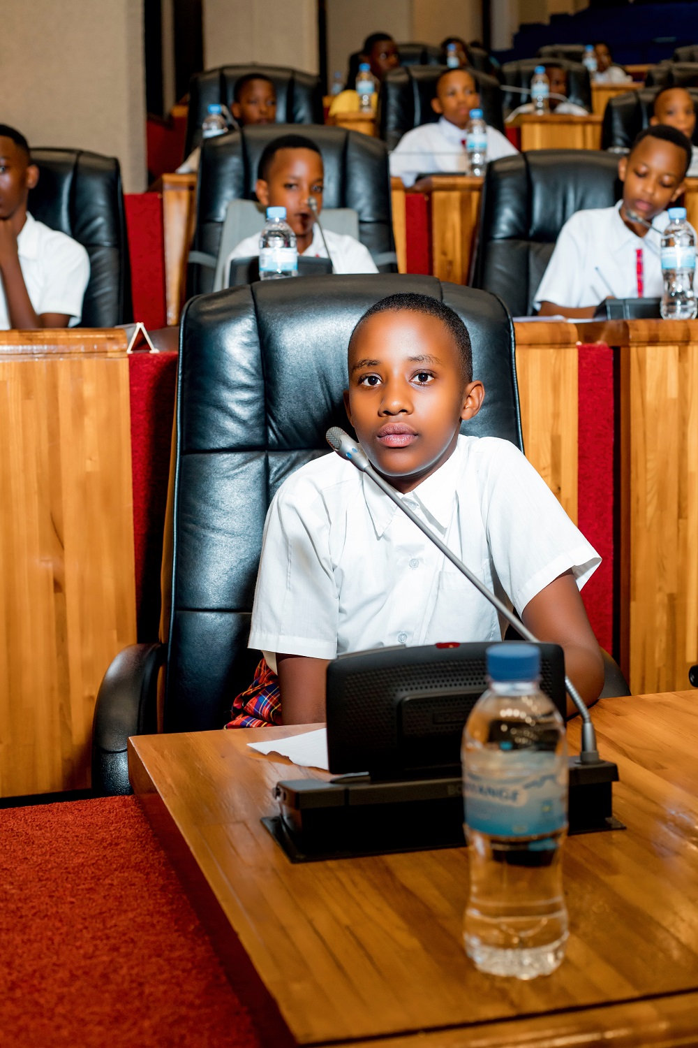 Imfurayase Samuella na bagenzi be bishimiye ubumenyi bungutse