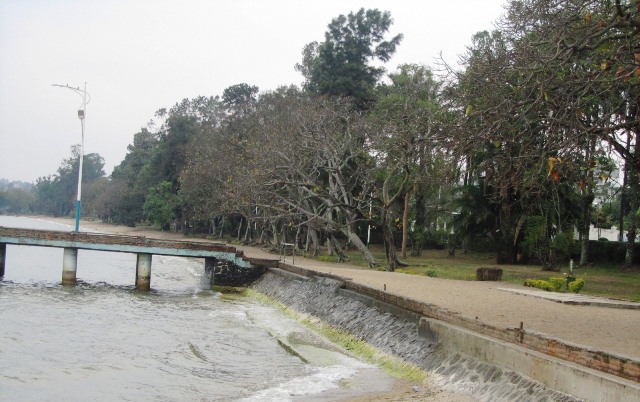 Inkombe z'amazi y'ikiyaga cya Kivu