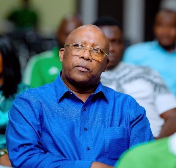 Perezida wa Kiyovu Sports, Nkurunziza David, avuga ko ibibazo byose ikipe irimo yabitewe n'ubuyobozi bwababanjirije