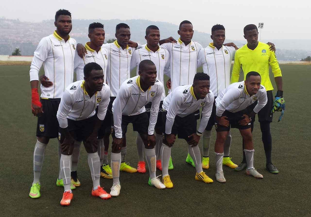 Ikipe y'abakinnyi bakomoka muri Nigeria bari gushaka amakipe mu Rwanda