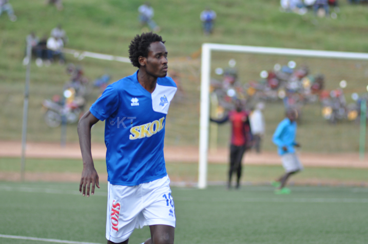 Davis Kasirye ngo arasabwa gukora cyane kugira ngo abone umwanya