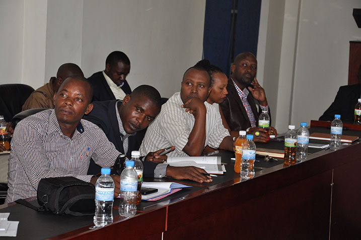 Bamwe mu bakozi ba MINISPOC n'ibigo biyishamikiyeho bitabiriye umuhango w'ihererekanyabubasha.