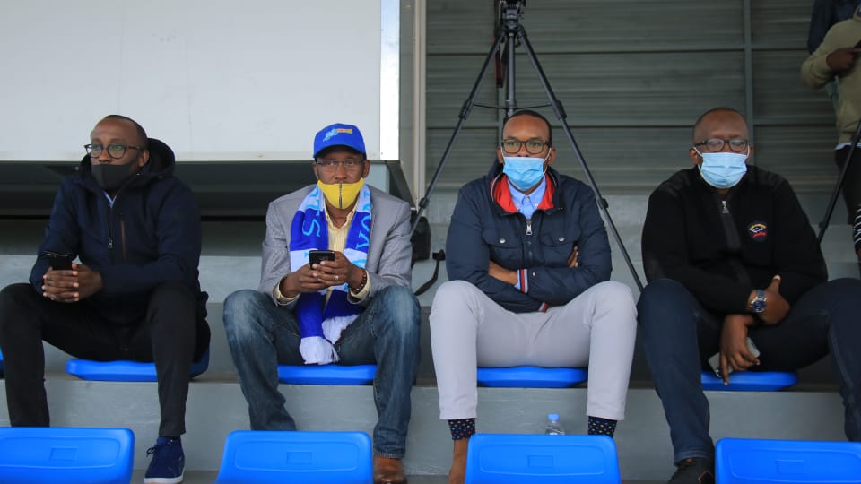 Abagize komite ya Rayon Sports bari baje kureba uyu mukino