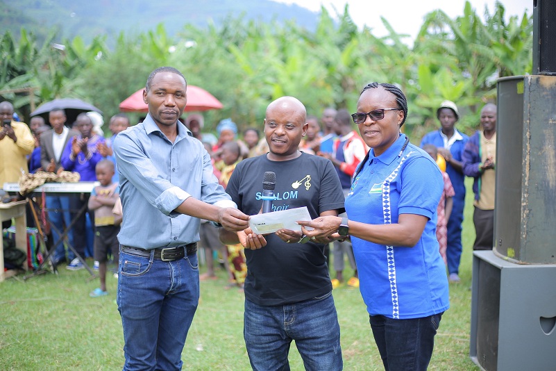 Bagira n'ibikorwa byo gufasha abatishoboye