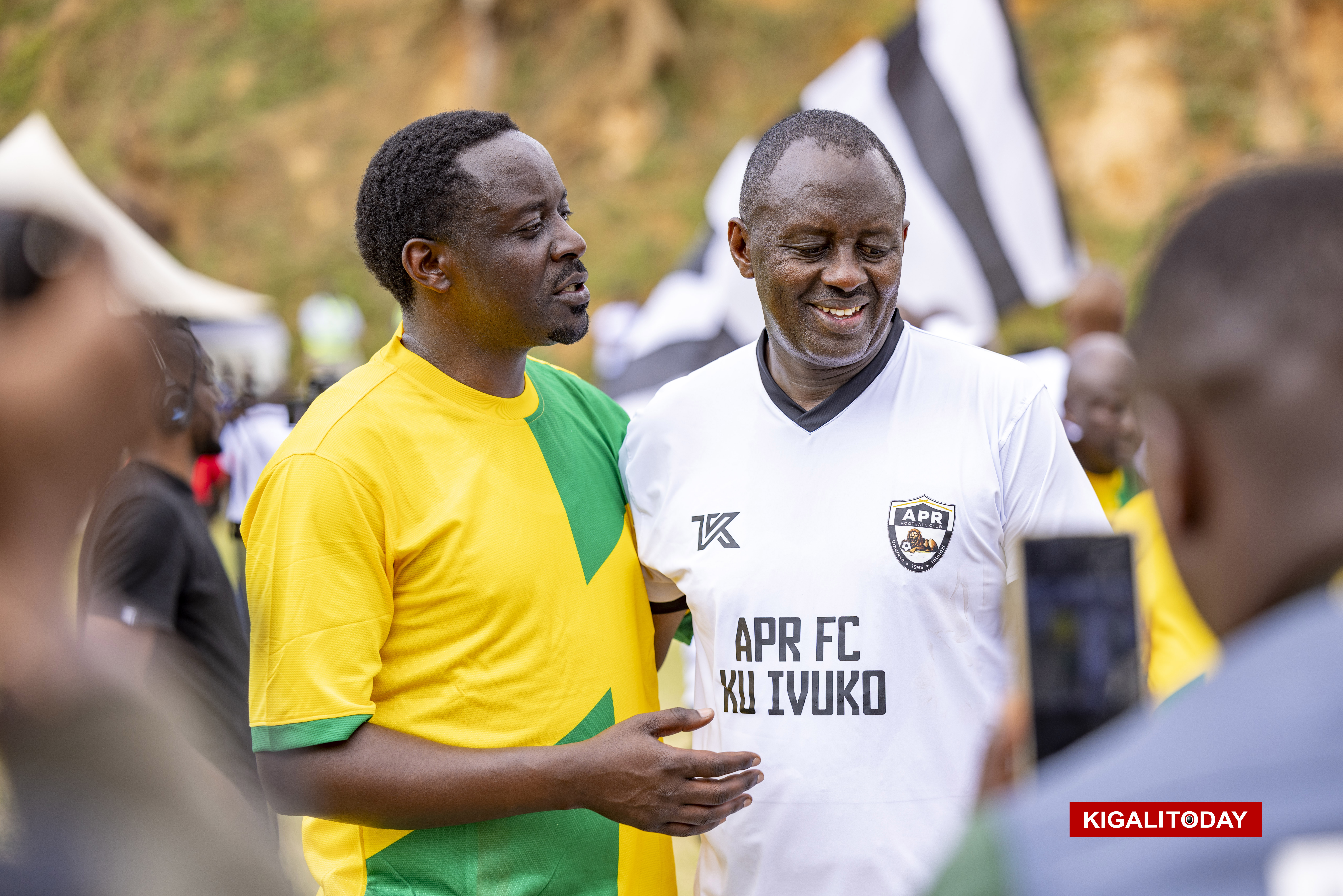 Umuyobozi w'Akarere ka Gicumbi ari hamwe n'umuyobozi wa APR FC 