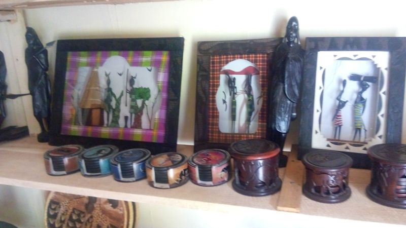 Ku masoko yomu mahanga bashima ubwiza bw'ibihangano Nyarwanda.