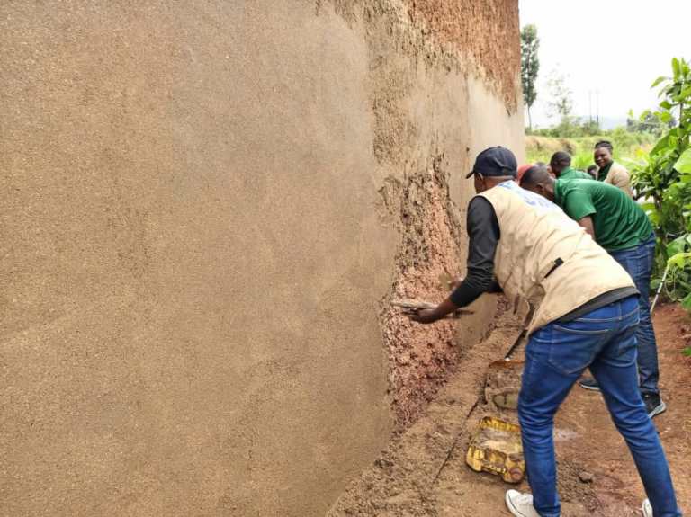 Umuganda wo kubakira abatishoboye witezweho ibisubizo