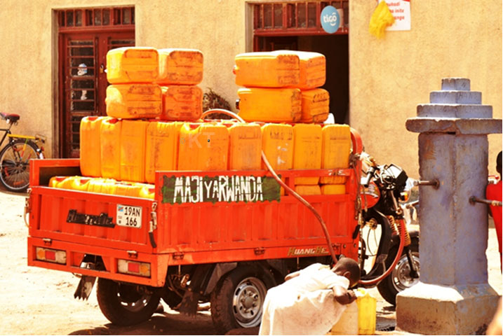 Kubera gukundwa abajyana amazi y