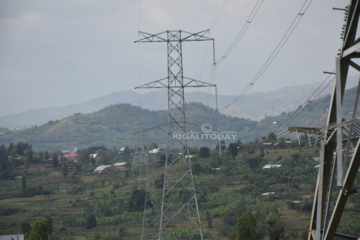 Kubona insinga z'amashanyarazi zinyuranamo mu mirenge yabo byari inzozi, ariko ubu byabaye impamo.