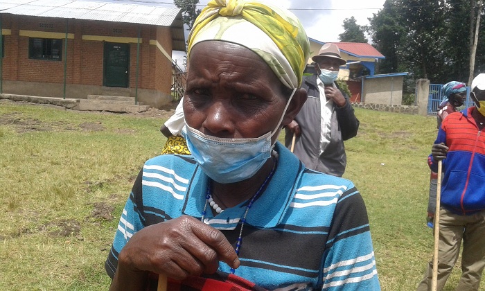 Uyu na we ni umwe mu babyaye imbyaro zirenga 10, avuga ko byamusigiye ubukene