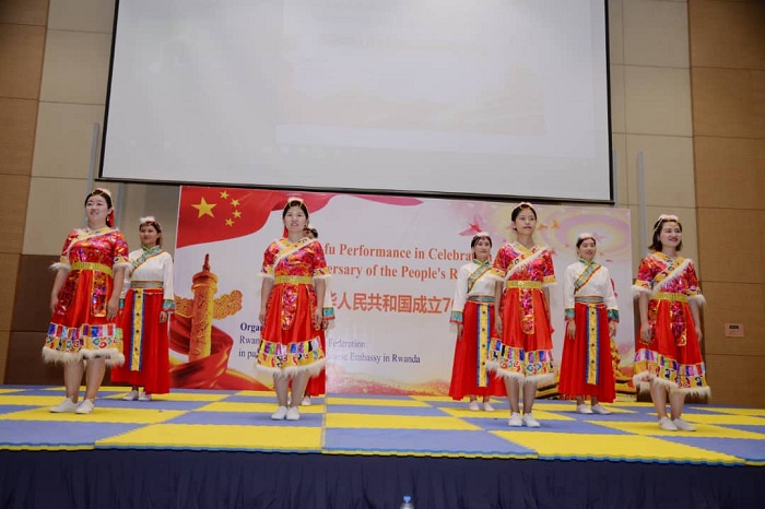 Ibirori byaranzwe n'imyiyereko itandukanye irimo n'indirimbo ndetse n'imbyino zo mu Bushinwa