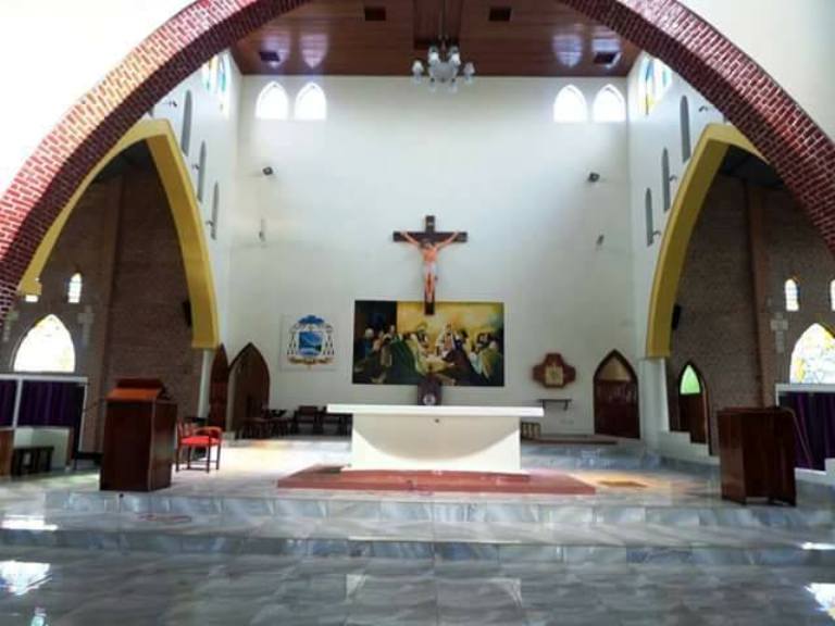 Kuri Aritari ya Katedarali ya Ruhengeri