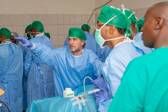 Bafashijwe n'inzobere zo mu Bufaransa