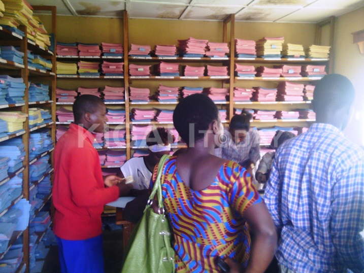 Kuzira icyarimwe n'abakozi bake ni byo bituma serivisi za mitiweri zitagenda neza.