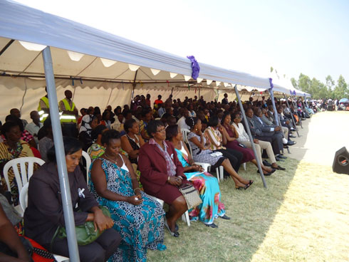 Abantu bari benshi bitabiriye umuhango wo kwibuka mu karere ka Ruhango.