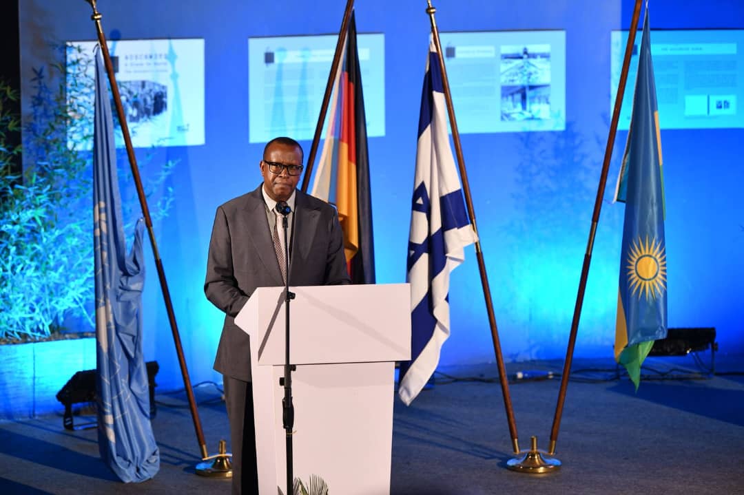 Minisitiri Bizimana yagaragaje ububi bwa Jenoside