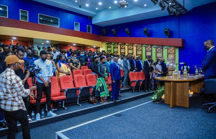 Barasaba ko abari abakozi ba Caisse Sociale batahigwaga bajya batumirwa mu kwibuka