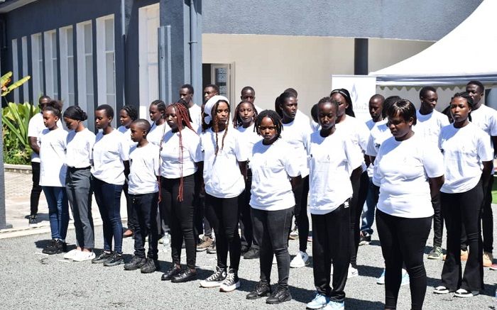 Urubyiruko ngo rwiyemeje guhuza imbaraga mu gusana amacumbi ya bamwe mu barokotse Jenoside yakorewe Abatutsi