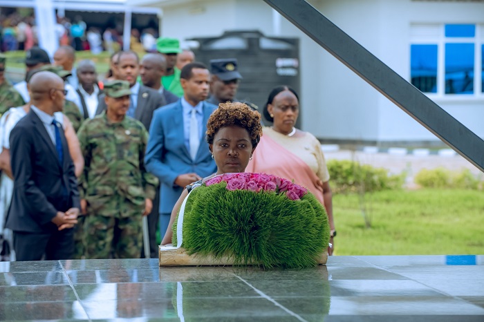 Senateri Kanziza, avuga ko ingengabitekerezo ya Jenoside yageze no mu bihugu byo mu Karere bishyigikira FDLR