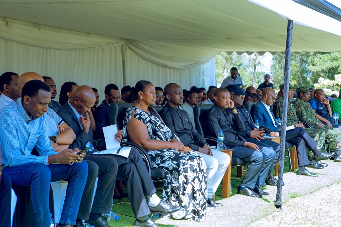 Abakozi b'Akarere ka Nyagatare biyemeje ko buri mwaka bazajya baremera uwarokotse Jenoside utishoboye