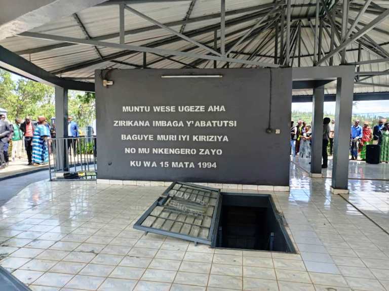 Hari igice gitoya cy'urwibutso rwa Jenoside rwa Cyahinda gitwikiriye