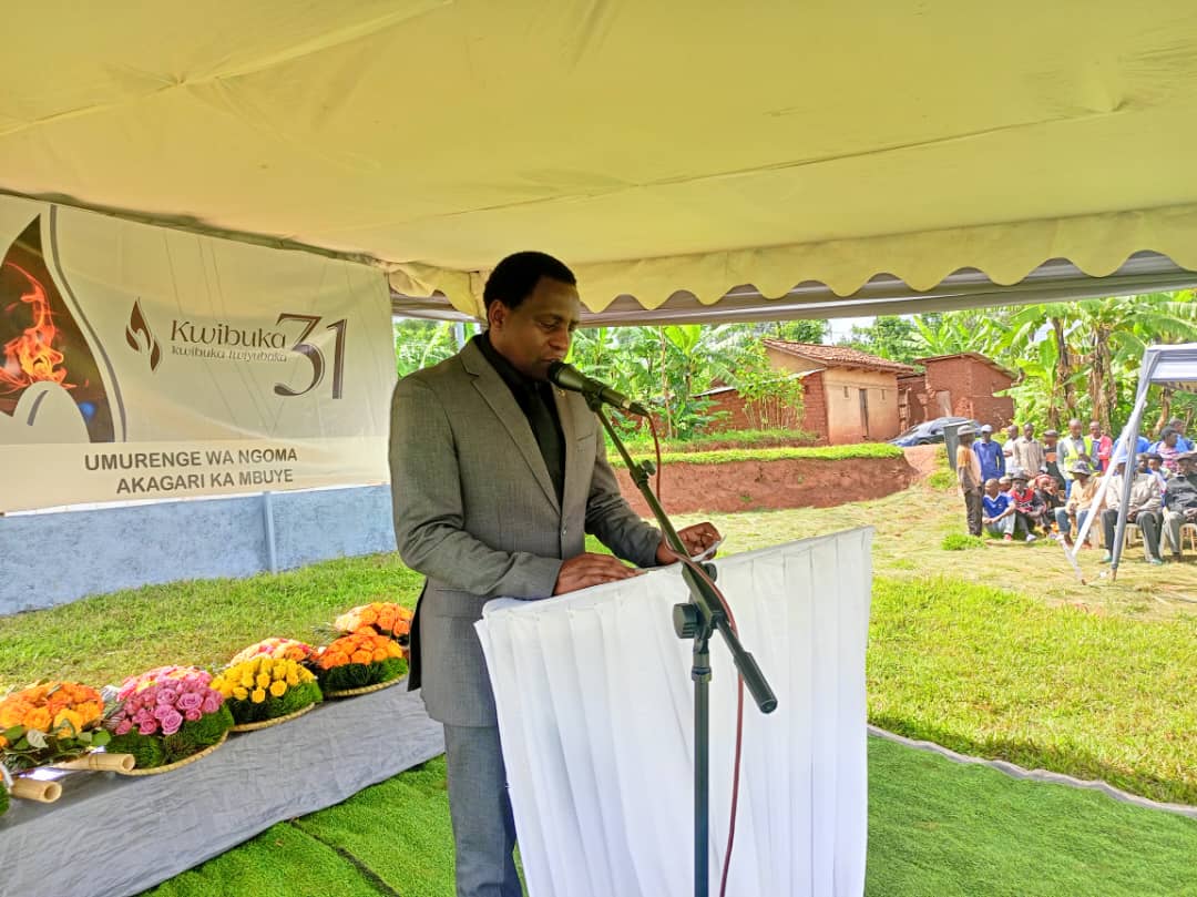 Meya Murwanashyaka yagaye uwatanze inzu ye igatwikirwamo abana n'abagore 104