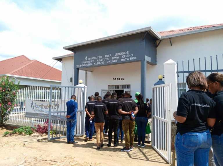 Basuye urwibutso rwa Jenoside rwa Kibeho