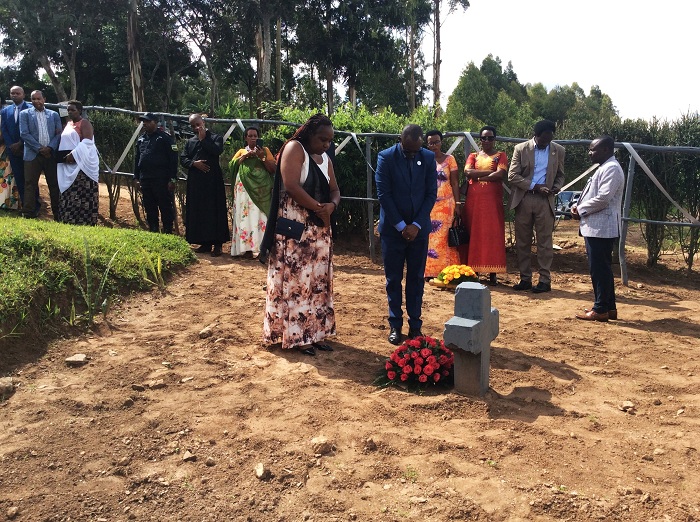 Kayumbu hari bariyeri y'abasirikare ikumira ikanicirwaho Abatutsi bageragezaga guhungira i Kabgayi