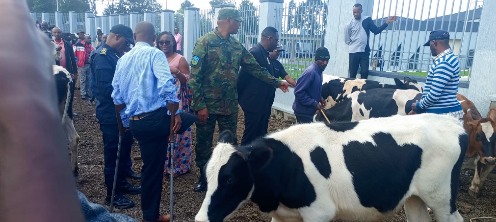 Abasirikare barwanye urugamba rwo kubohora Igihugu bashimiye abikorera kubazirikana