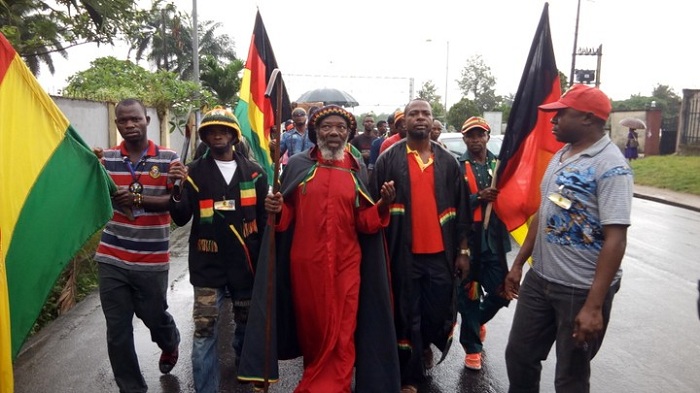 Buri mwaka, abakunzi be mu bihugu binyuranye, bakora urugendo cyangwa ibitaramo byo kumwibuka